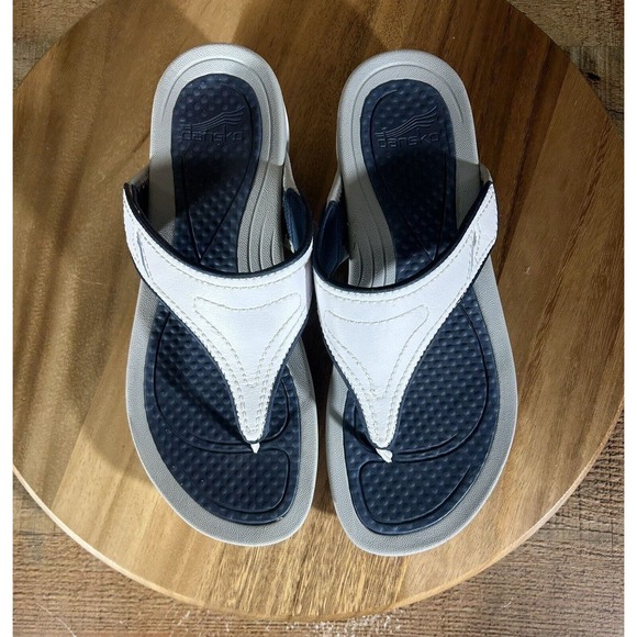 Dansko Katy 2 Thong Sandals Womens EU 39 US 8.5-9 White Gray Wedge Slip-On - Picture 6 of 10